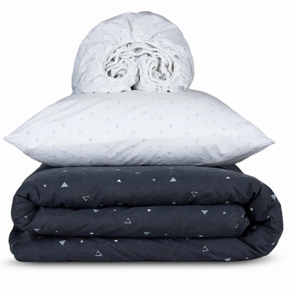 Dewberry Kids' "Cosmic Triangles" Organic Cotton Full Size Bedding Set B… - Picture 1 of 6